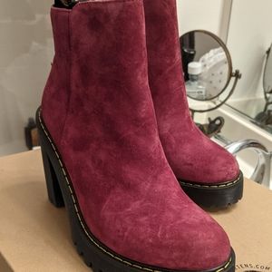 Doc Martens women's boots size 6